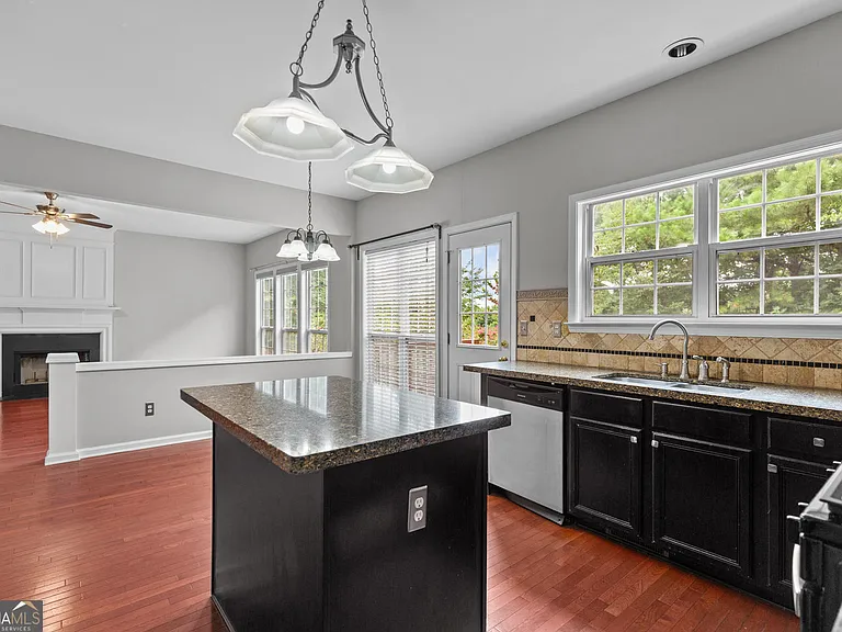 2315 Hiawassee Dr — Photo 8
