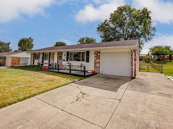 2nd image of 300 Woodlawn Dr