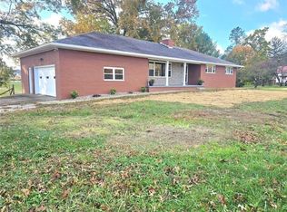 56 Carson Ln, Little Hocking, OH 45742