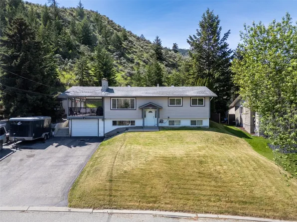 5121 Crawford Pl, Kamloops, BC V2C 5Z8