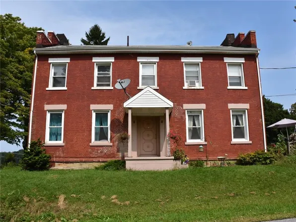 12152 W Vernon Rd, Conneaut Lake, PA 16316