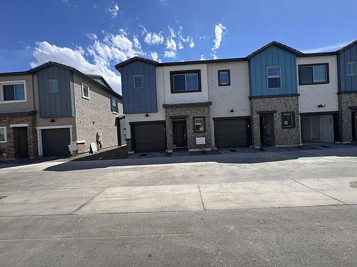 2831 W Eagle Talon Rd — Photo 2