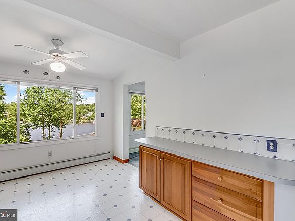 5th image of 1224 Severnview Dr