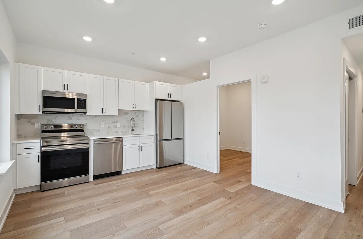 Building Photo - 903 Leland St #402