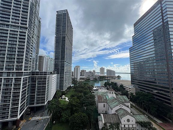 3rd image of 500 Brickell Ave APT 1602