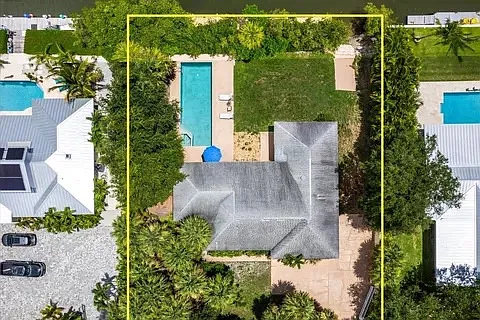 527 E Causeway Blvd — Photo 33