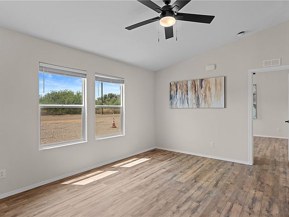4th image of 9530 S Evans Lane