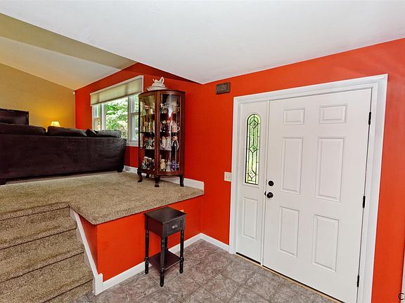 3rd image of 12 Aspen Cir