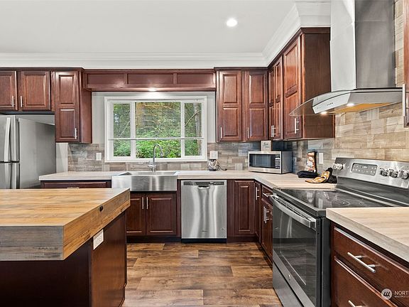 5th image of 12924 138th Avenue NW