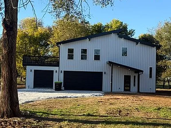 1817 W 7th St, Webb City, MO 64870
