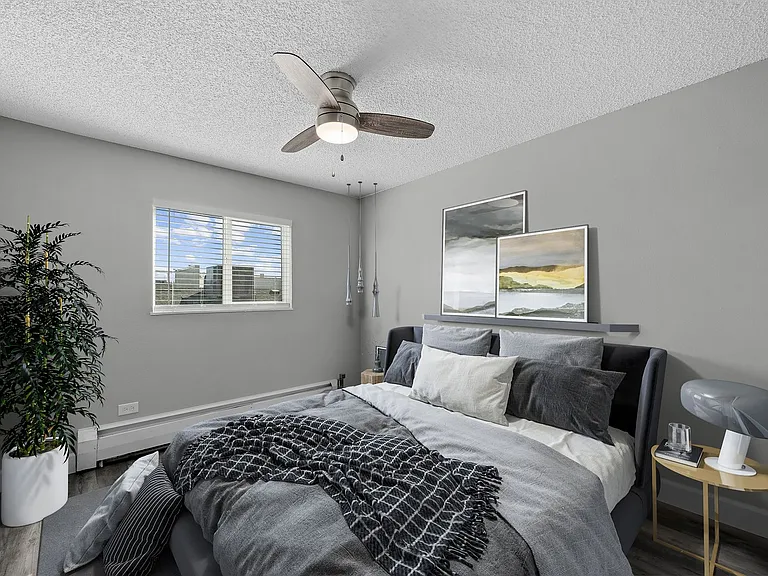 Crestone Apartments — Photo 19