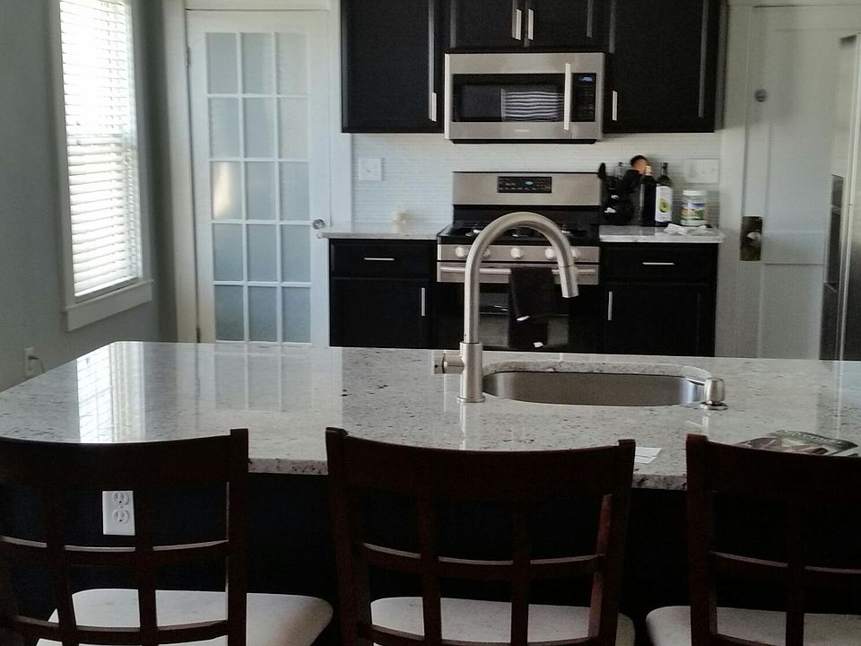 Granite & Stainless Kitchen