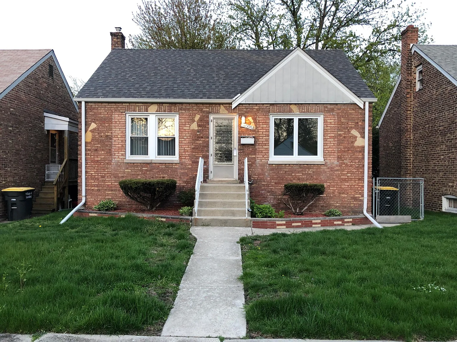 18005 School St photo 1
