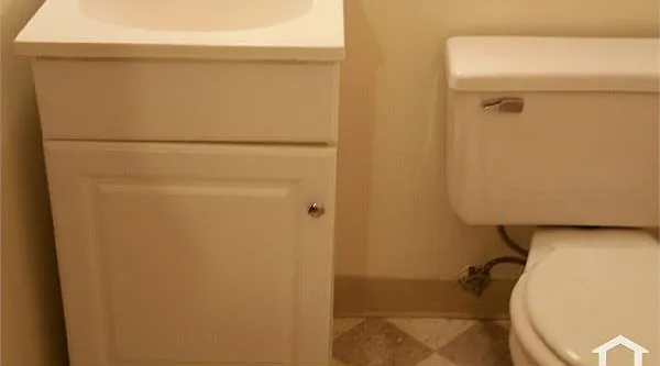 210 Nob Hill Ter #1 — Photo 4