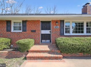 6808 Darby Ln, Springfield, VA 22150