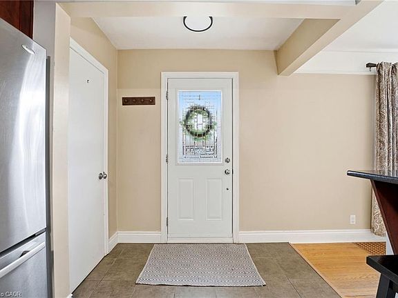 3rd image of 41 Ridgewood Ave