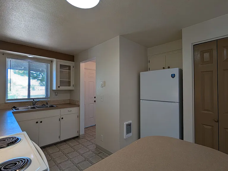 1320 Candlelight Dr — Photo 9