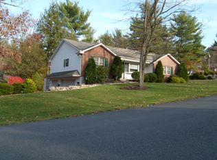 140 Manor Dr, Palmerton, PA 18071