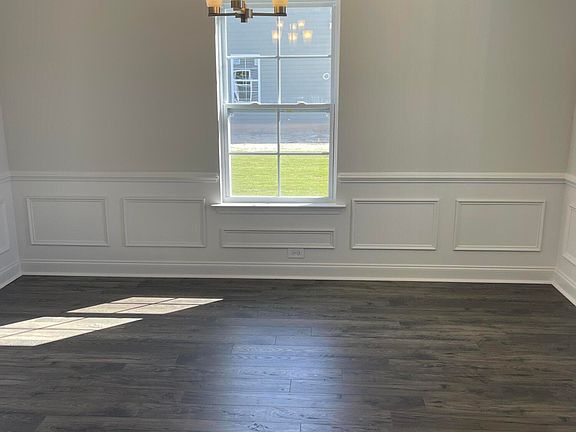 5th image of 367 Eliza Way