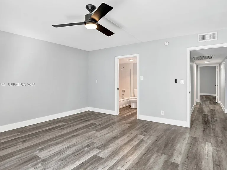 3001 Portofino Isle #K2 — Photo 30