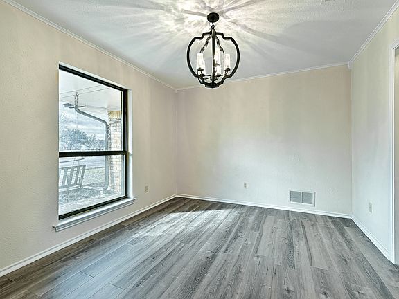 5th image of 1308 Timber Valley Dr