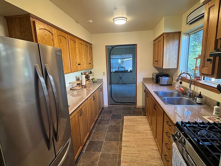 2436 Paul Minnie Ave — Photo 10