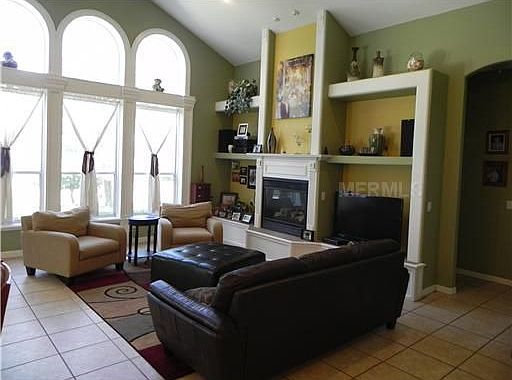 2nd image of 10207 Jacaranda Ave