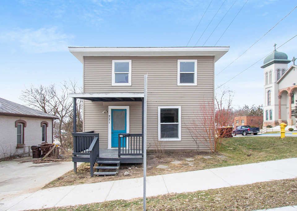 1st image of 221 Dye St