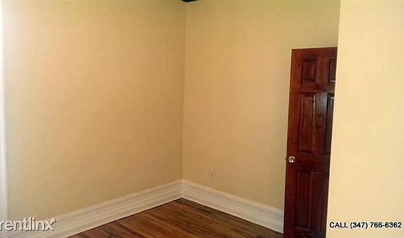 4-1056 Clay Ave-003