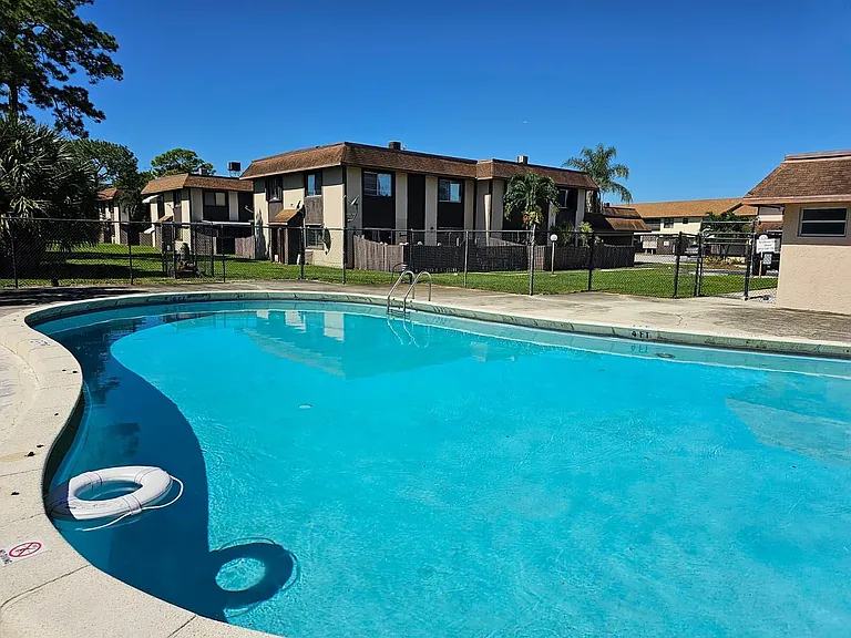 2148 Sherwood Forest Blvd #4 — Photo 36
