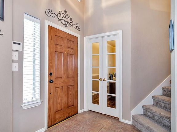 3rd image of 11545 Petunia Dr