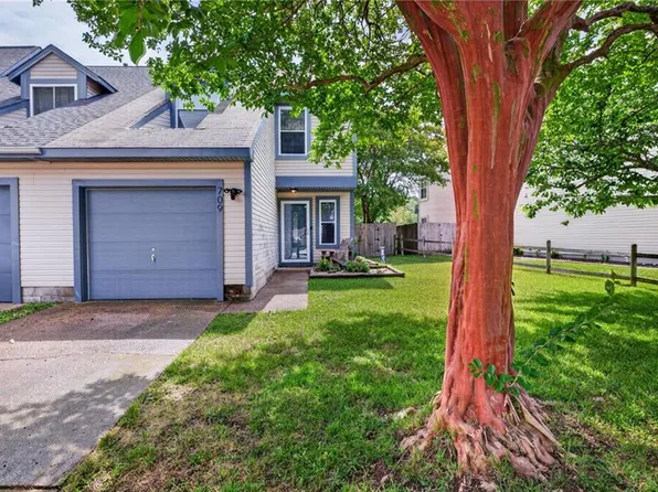 709 Hecate Dr, Virginia Beach, VA 23454