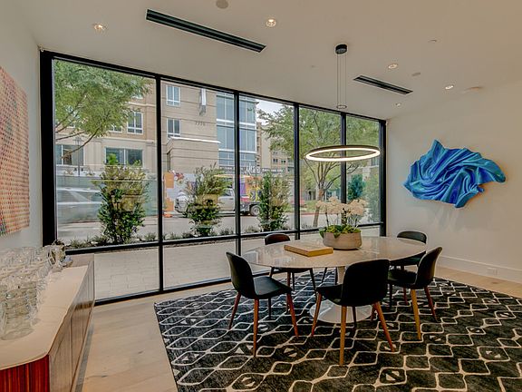 Presentation Center - Dining Area