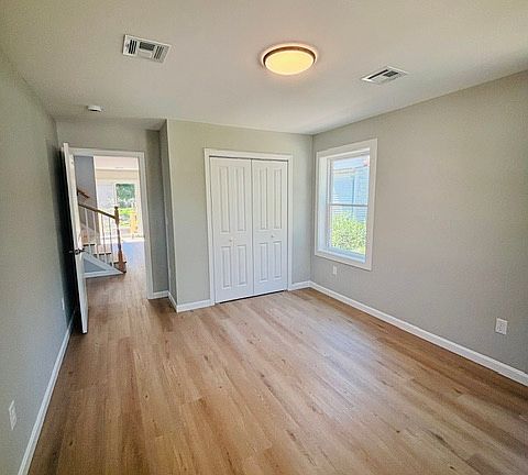 5th image of 72 King St