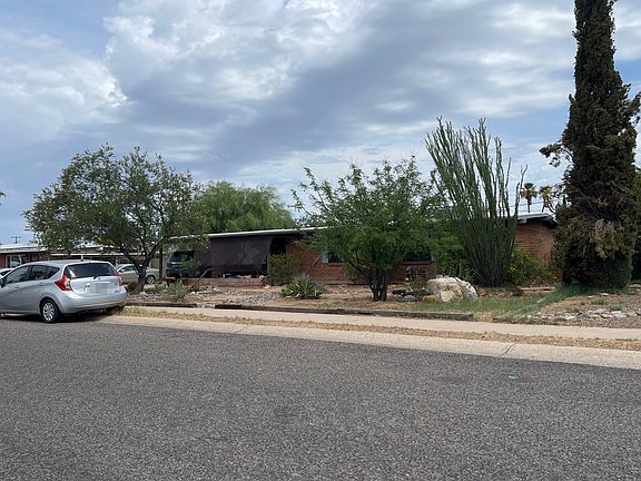 2nd image of 6141 E Calle Aurora