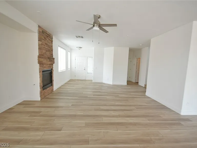 681 Summit Valley Ln — Photo 9