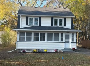 7 Brook Rd, Pittsford, NY 14534