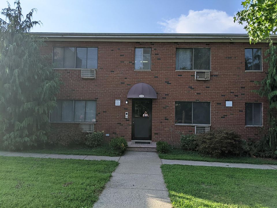 1st image of 121 Lyman Ave #1A