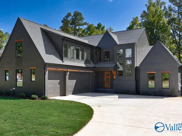 104 Bishop Bend Dr, Huntsville, AL 35806