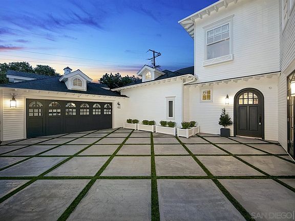 3rd image of 561 Marina Ave