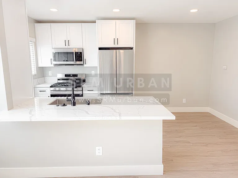 4020 Cherokee Ave #8 — Photo 1