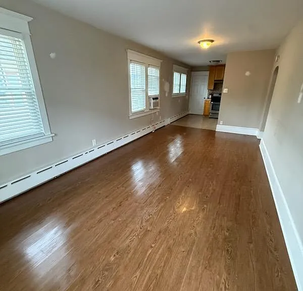 1342 W North St — Photo 7