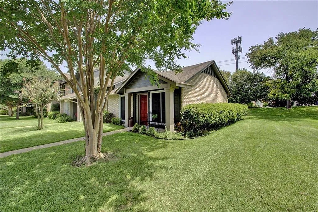 1 bed, 1.0 bath, 565 sqft, $1,200 — Photo 3