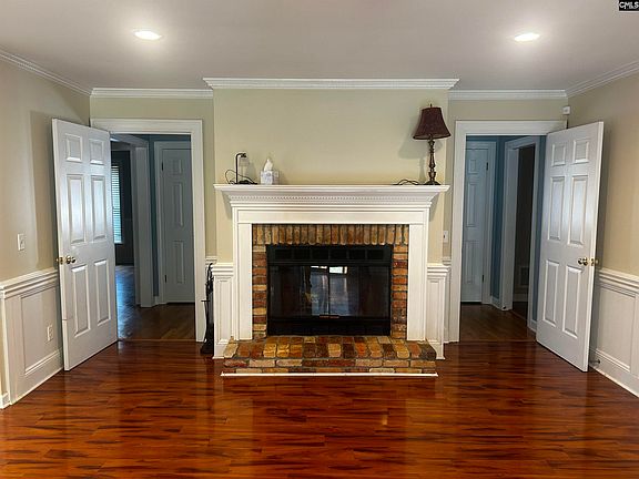 4th image of 104 Woodgate Dr