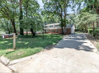705 Pebble Dr, Greensboro, NC 27410
