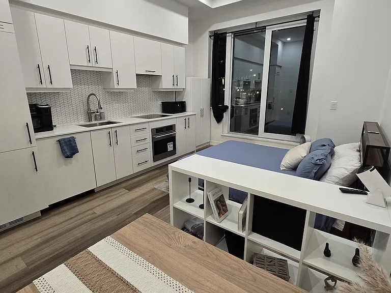 5 Wellington St S #208 — Photo 12