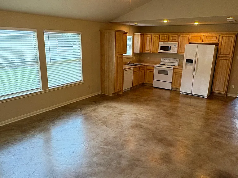 281 Springs Hill Cir — Photo 2
