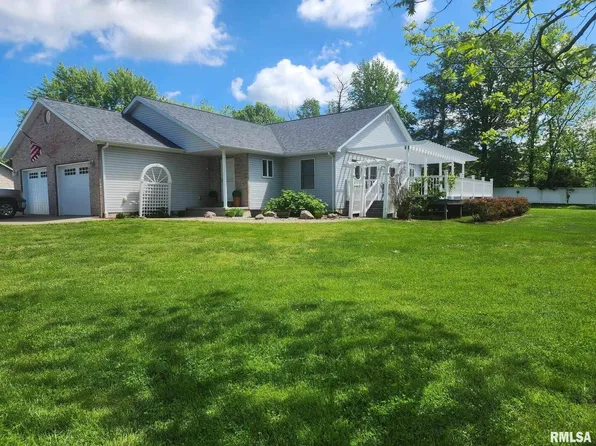 1626 Venable Ln, Carterville, IL 62918