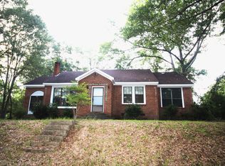 40 N 3rd St, Bay Springs, MS 39422