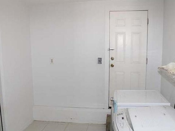5th image of 2836 40th Ave N